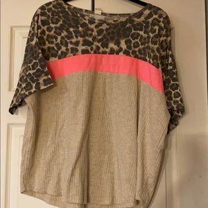 Trendy boutique top